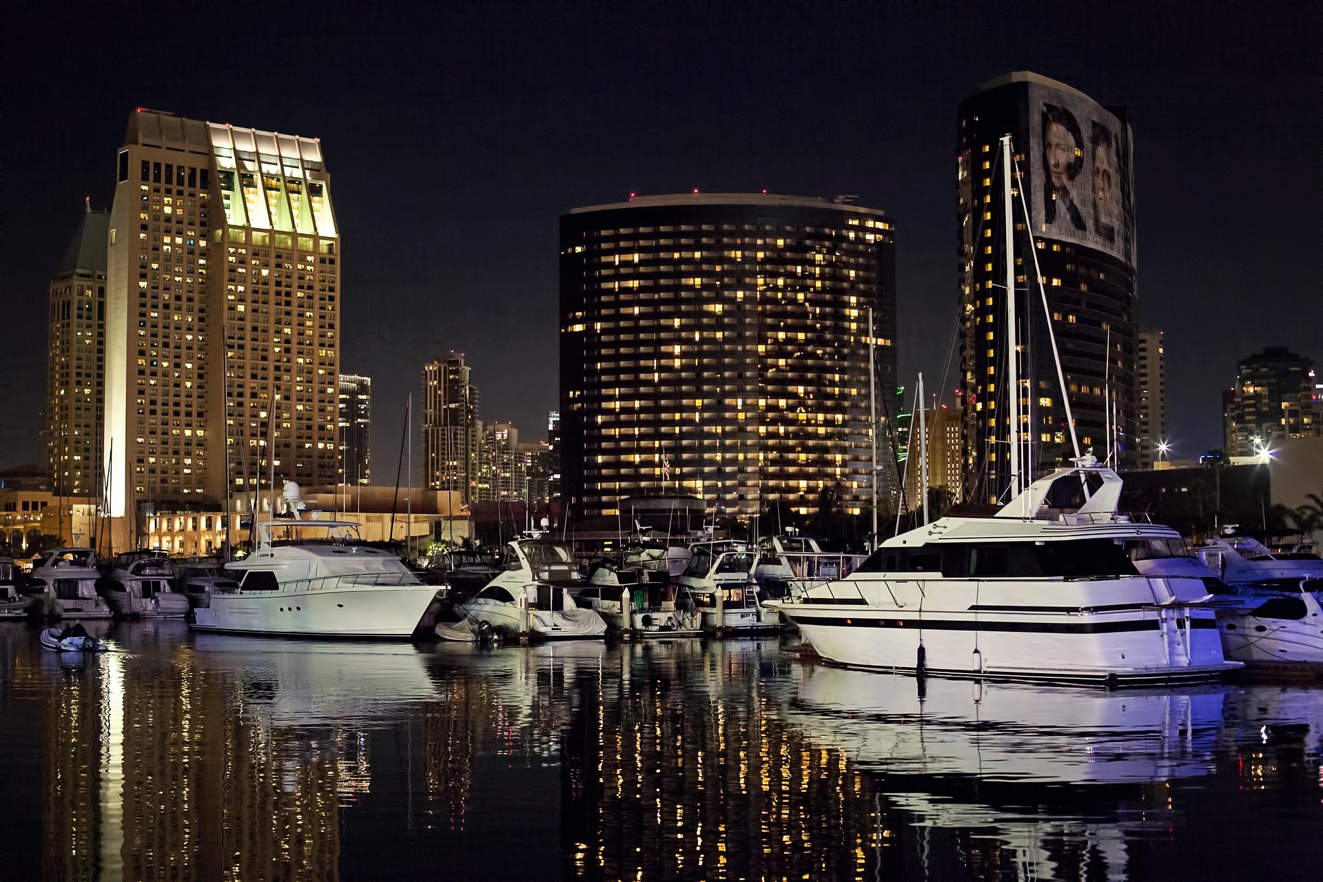 Oceanfront at night during Valentine's Day in San Diego